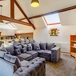 Troutbeck Inn Cottages *